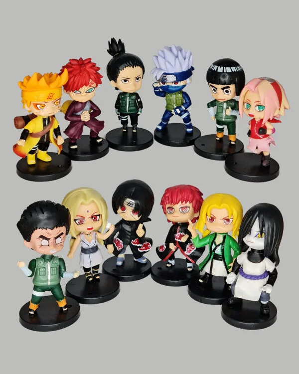 Set of 12 figurines of characters from naruto anime